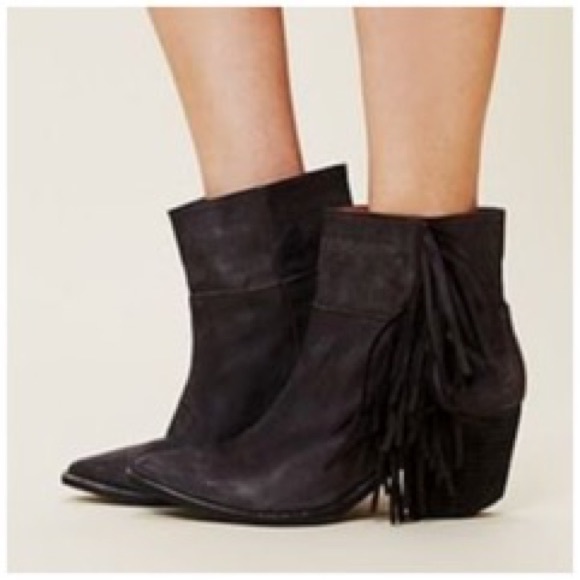 jeffrey campbell fringe boots